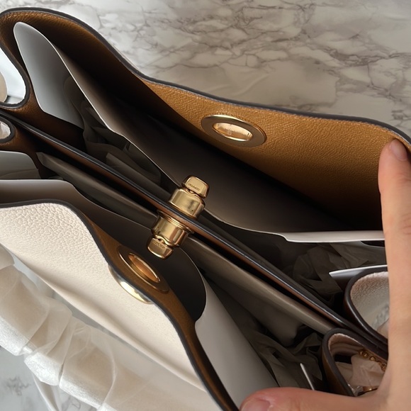 NWT ❇️Coach pebble leather Charlie bucket bag - Picture 8 of 12